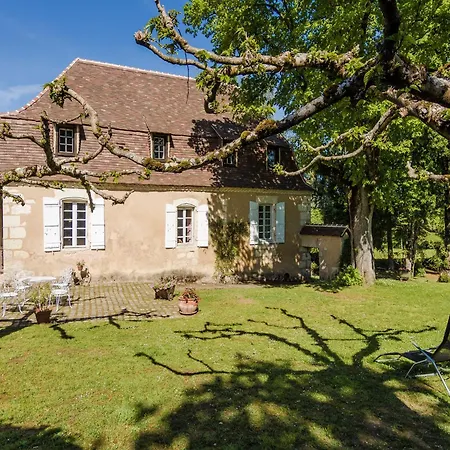 Ritzy Mansion In With Tennis Court Holiday home *