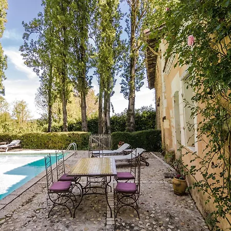 Ritzy Mansion In With Tennis Court